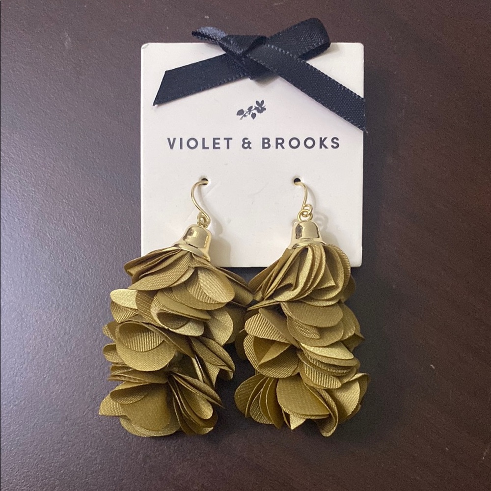 Gold Floral Drop Earrings